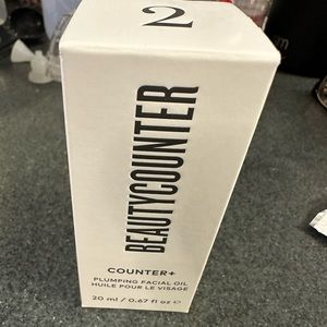 Beauty Counter Plumping Facial Oil